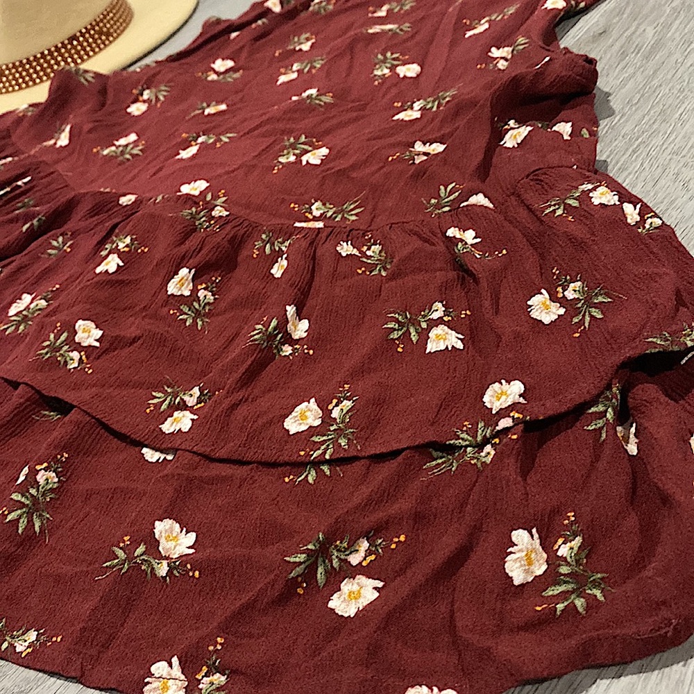 American Eagle Maroon/ Flowered Blouse Women’s - image 7